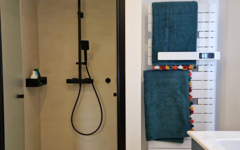 Rénovation complète d’une suite parentale à Divonne-les-bains